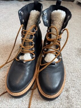 Marc Fisher Black Leather Lace-Up Sheep Lined Boots with Tan Trim size 6.5